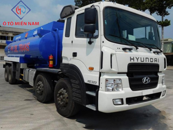 Xe tải Hyundai HD320 chở xăng 22 khối 16 tấn